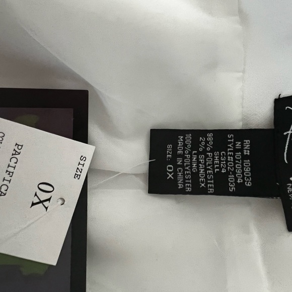 Plus Size Jacket - Picture 6 of 6